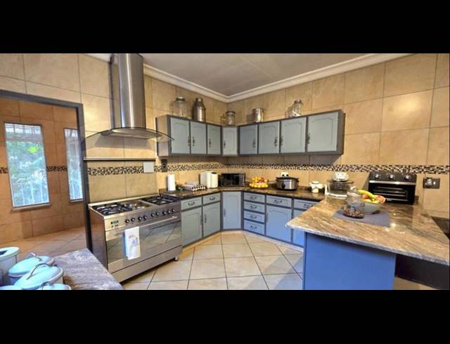 3 BEDROOM HOUSE FOR SALE IN BRACKENHURST